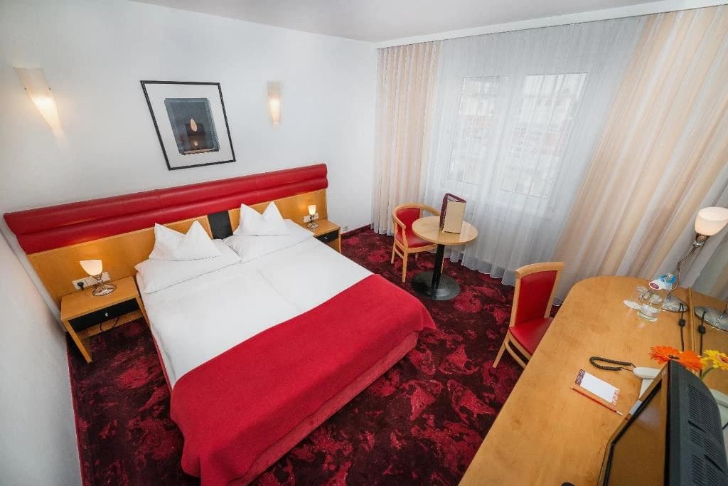 Queen-Size at Hotel Boltzmann Vienna, photo 1 of 4